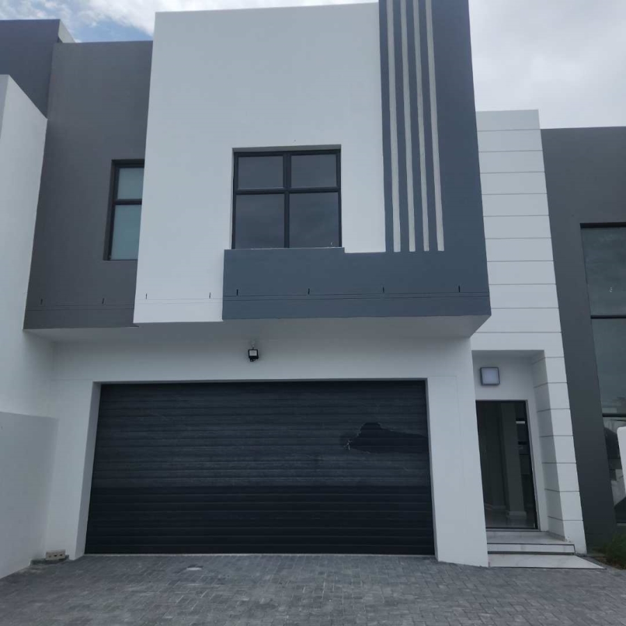 To Let 4 Bedroom Property for Rent in Sandown Western Cape